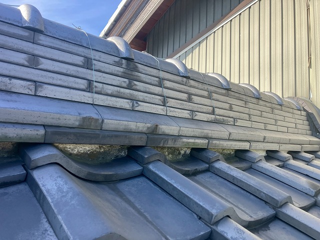 カビが生えている漆喰